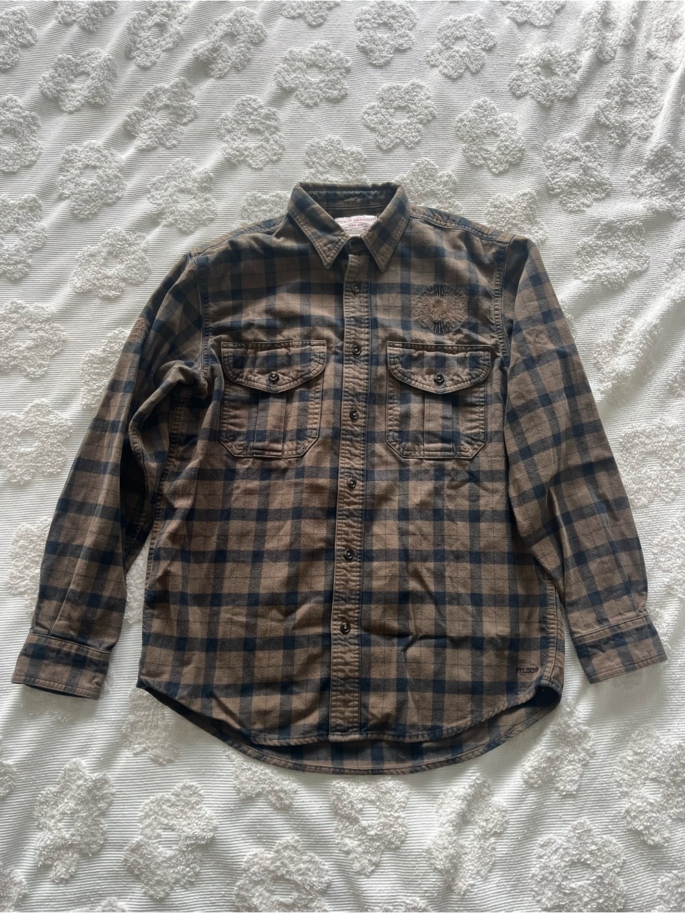 Filson Alaskan Guide Shirt Men’s Medium - Picture 2 of 4